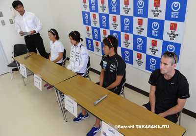 会見に出席したエリート選手
